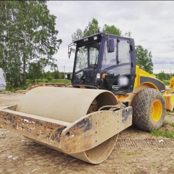 Продам каток вибрационный JCB 2012, Екатеринбург