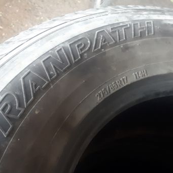 Продам резину 275*65*17, Владивосток